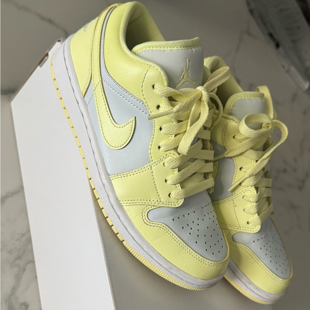 Jordan Women's Sneakers in Yellow and Light Blue